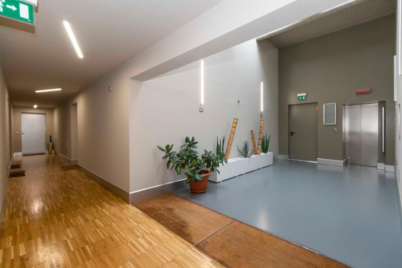 Dora Riverside Modern Apartment With Private Parking Turyn Zewnętrze zdjęcie