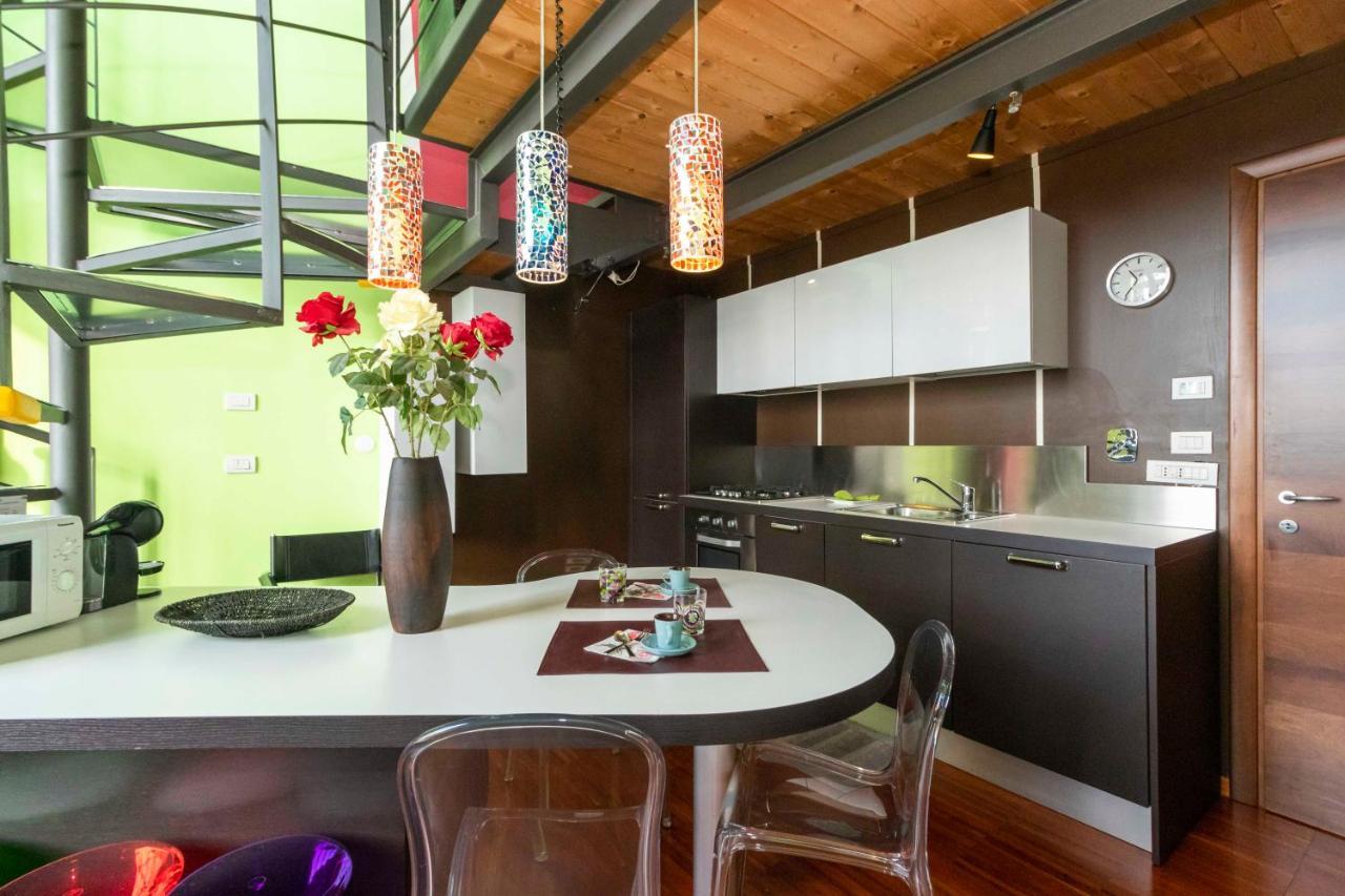 Dora Riverside Modern Apartment With Private Parking Turyn Zewnętrze zdjęcie